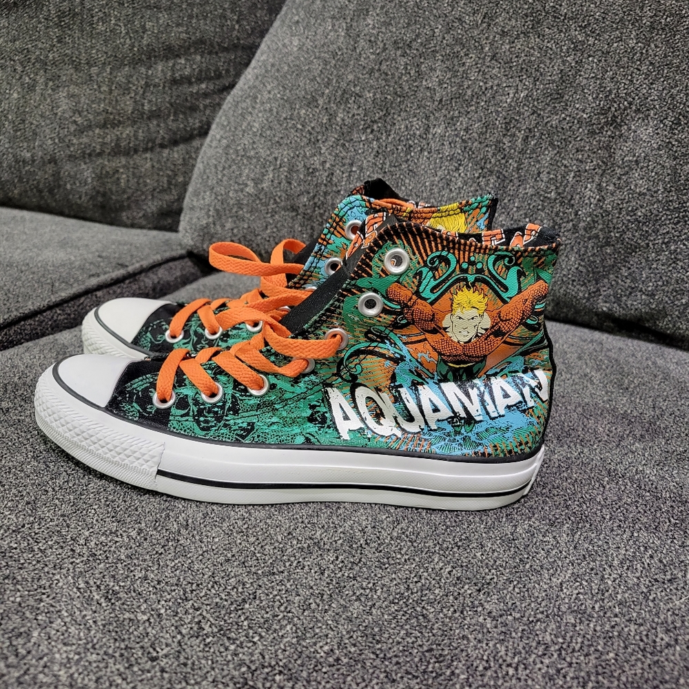 Converse All Star Chuck Taylor High Top Shoes DC Comics Aquaman M5/W7